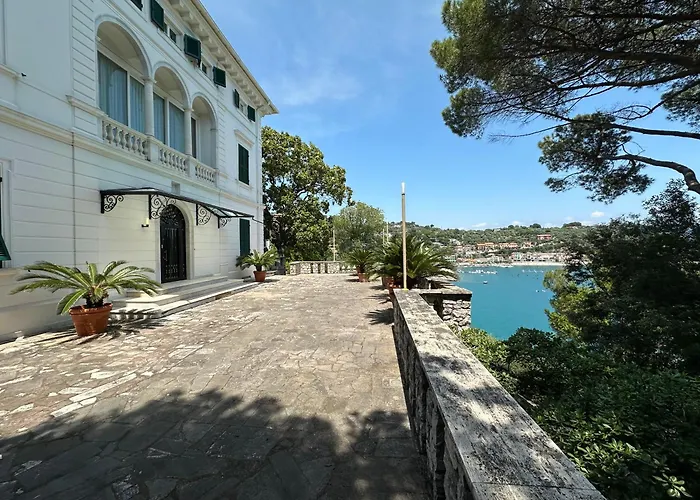 Villa Doria 10 Pax By Villasretreats
